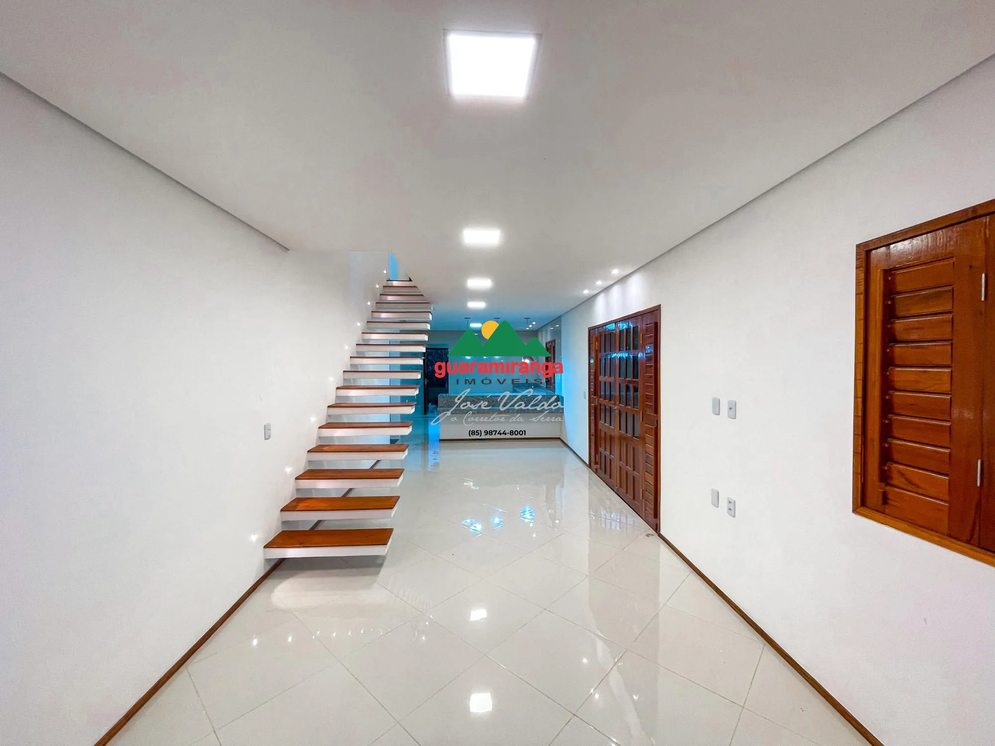 Fazenda/sítio/chácara/haras com 5 Dormitórios à venda, 481 m² por R$ 1.300.000,00 Fazenda/sítio/chácara/haras com 5 Dormitórios à venda, 481 m² por R$ 1.300.000,00