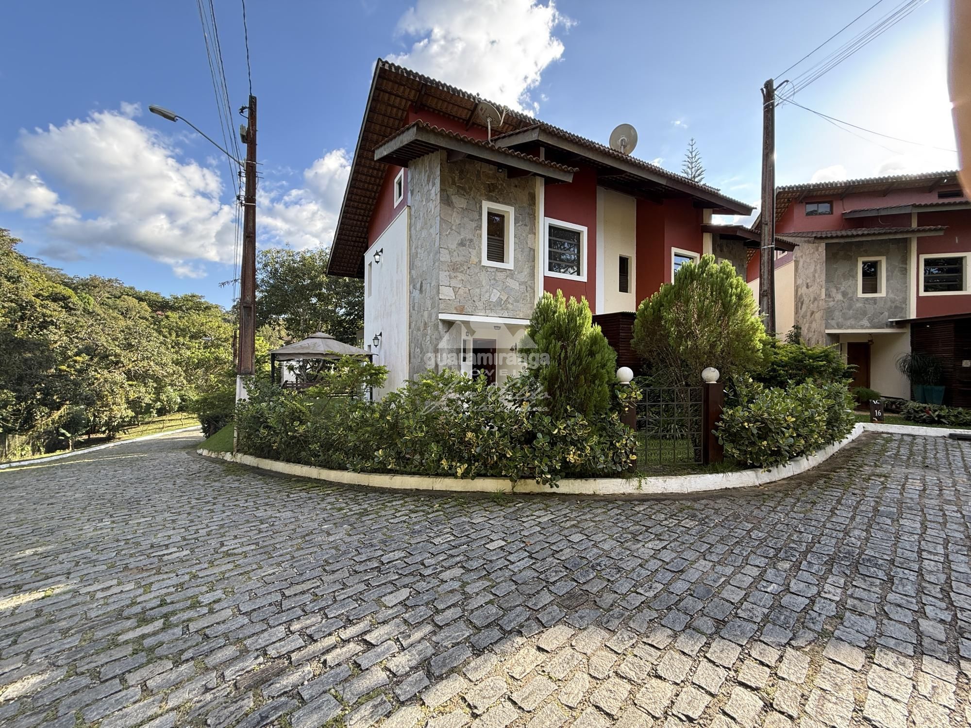Casa em condomínio à venda  no Monte Flor - Guaramiranga, CE. Imóveis