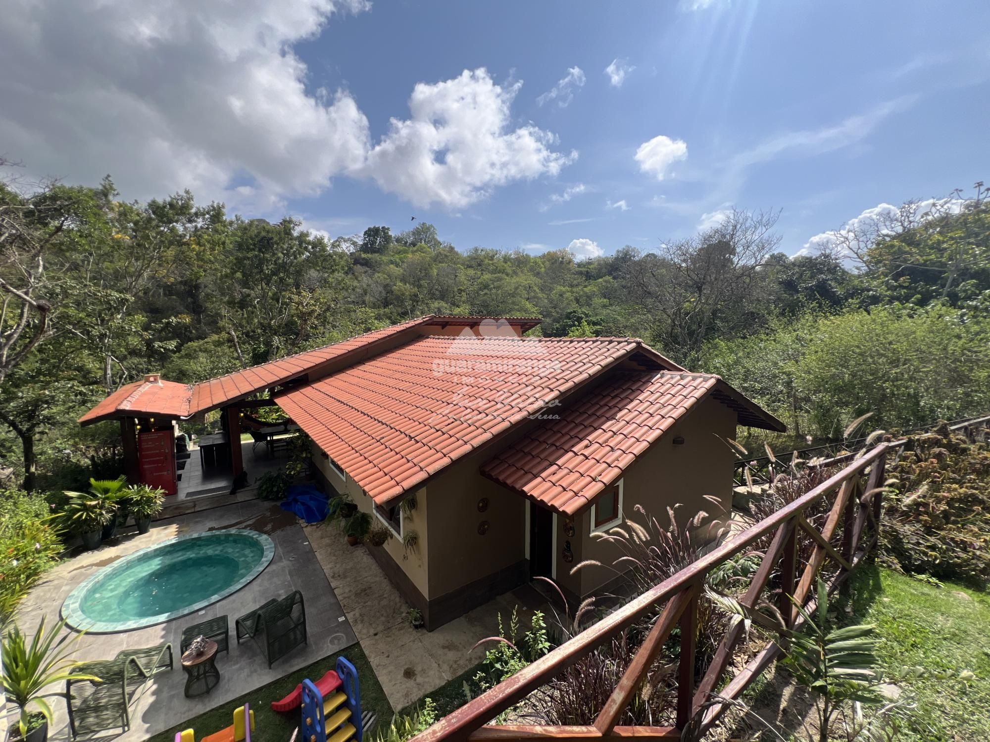Fazenda/sítio/chácara/haras à venda  no Zona Rural - Guaramiranga, CE. Imóveis