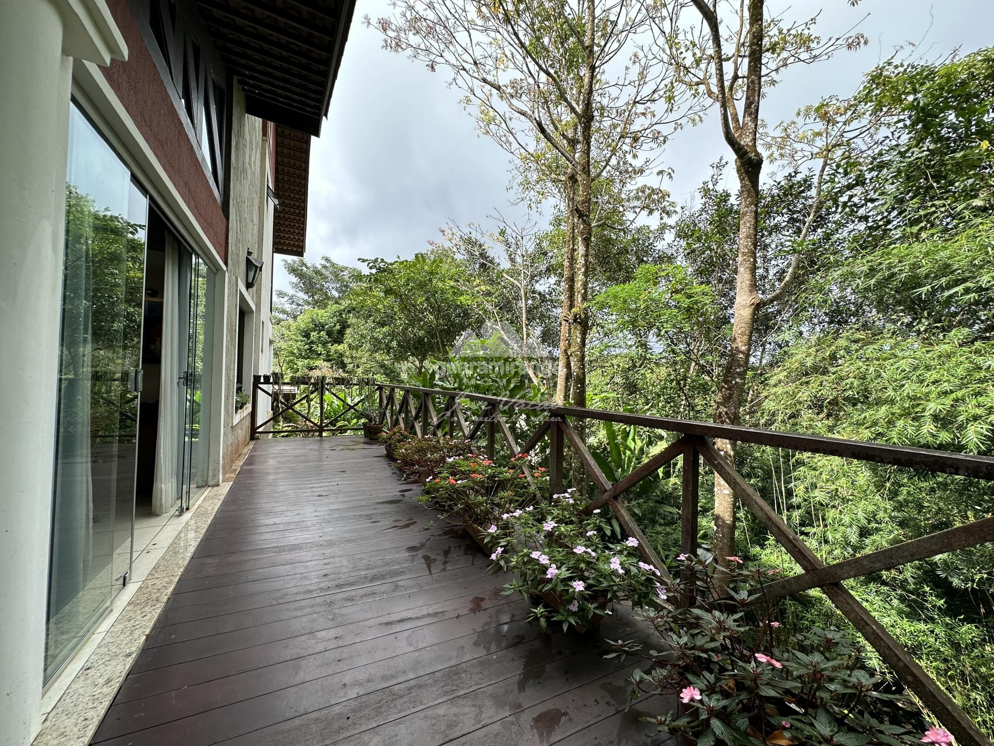 Casa de Condomínio à venda com 8 quartos, 246m² - Foto 15