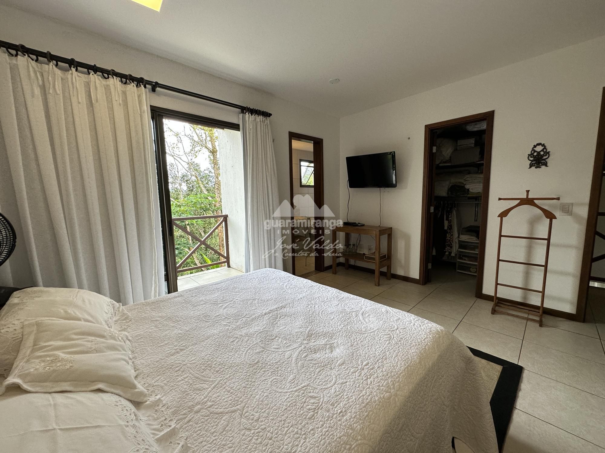 Casa de Condomínio à venda com 8 quartos, 246m² - Foto 59