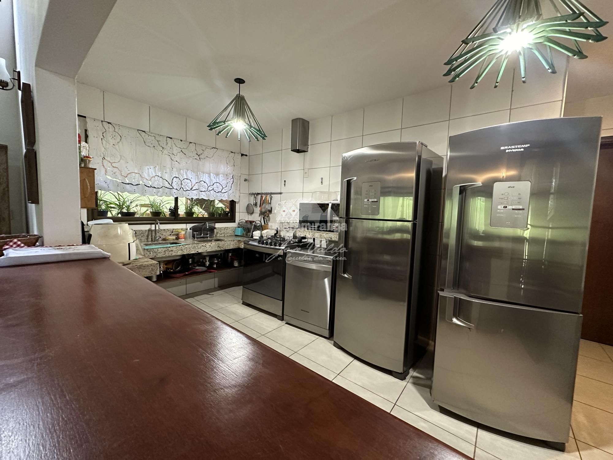 Casa de Condomínio à venda com 5 quartos, 236m² - Foto 30