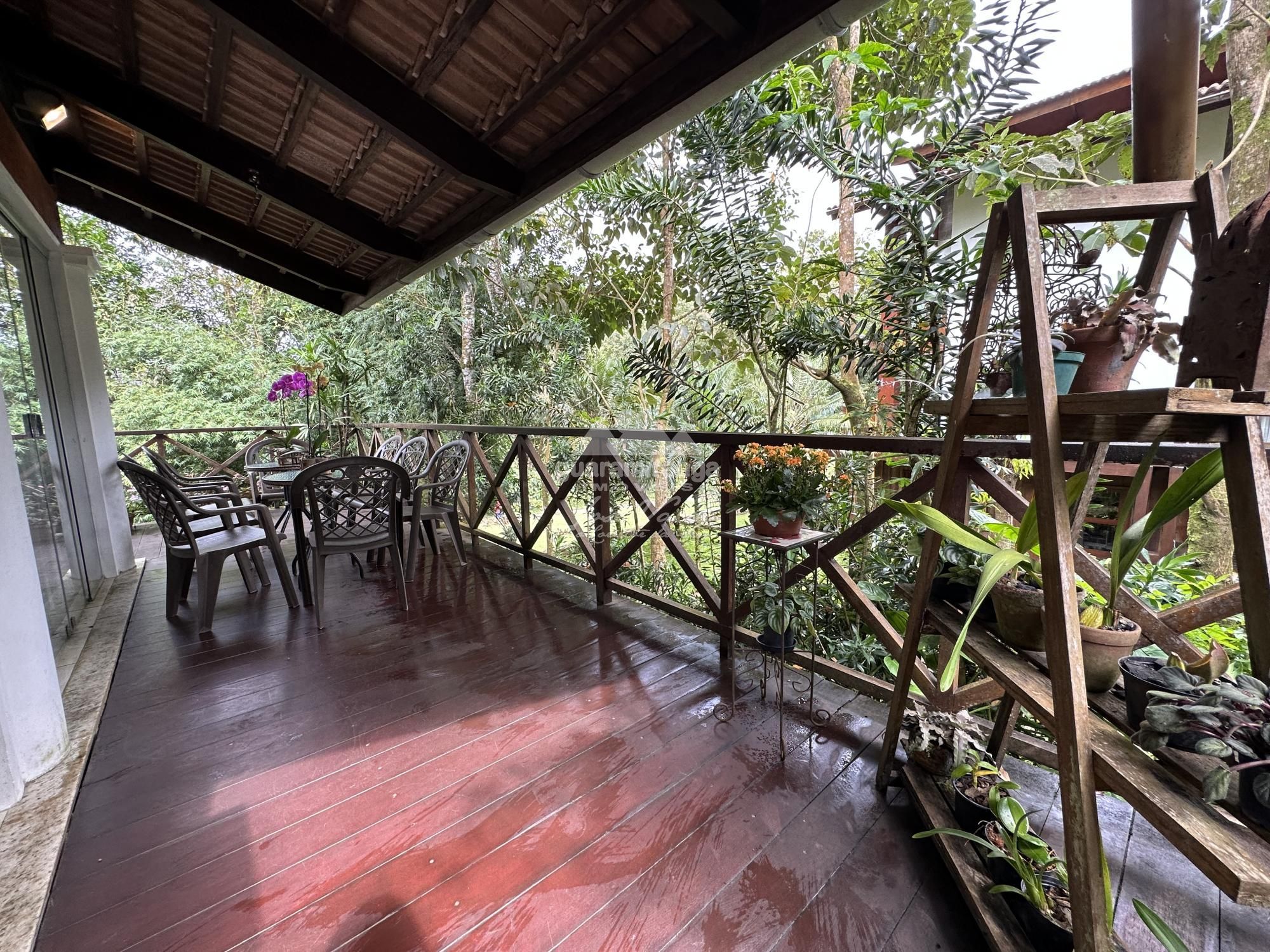 Casa de Condomínio à venda com 8 quartos, 246m² - Foto 11