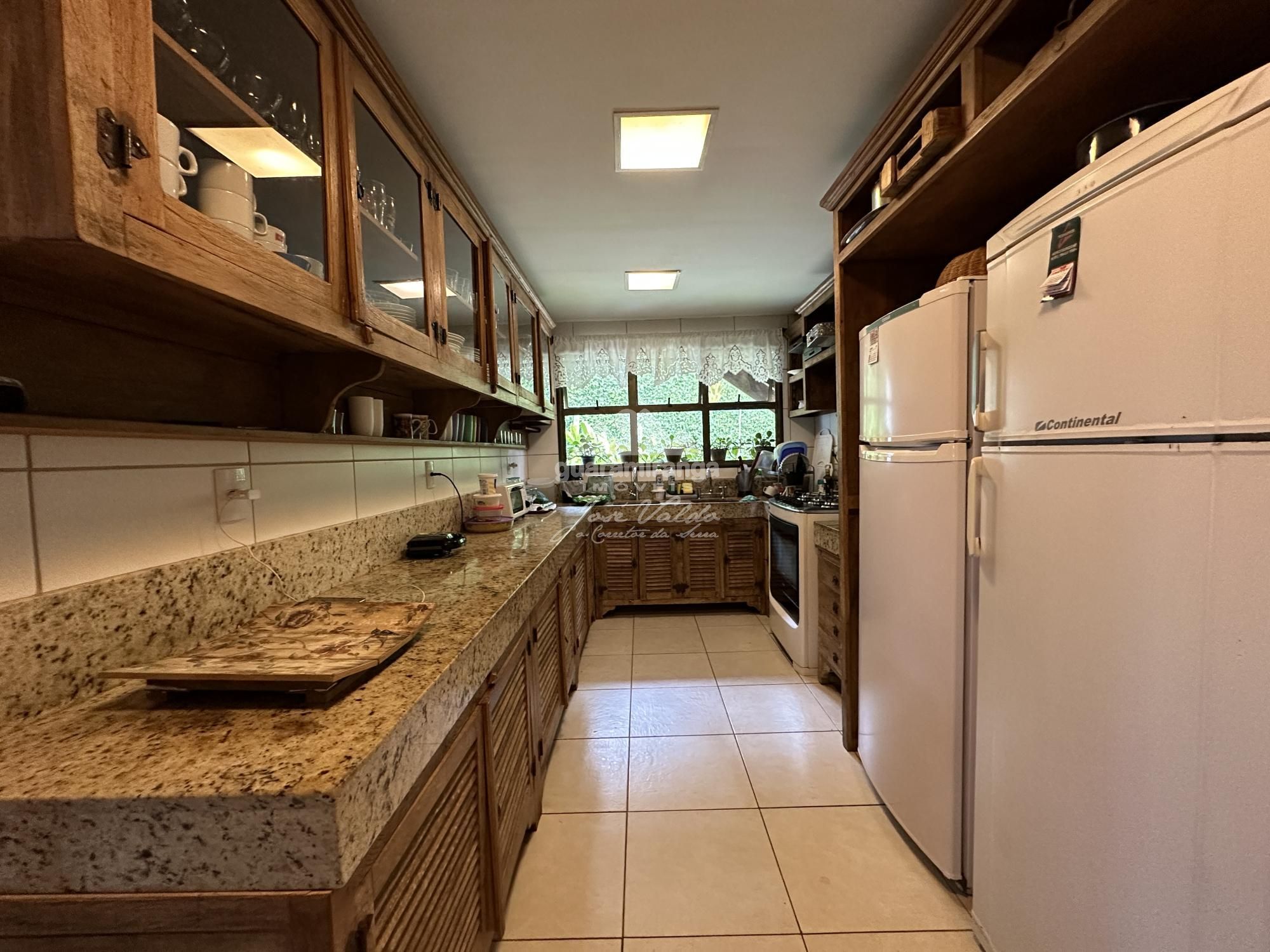 Casa de Condomínio à venda com 8 quartos, 246m² - Foto 30