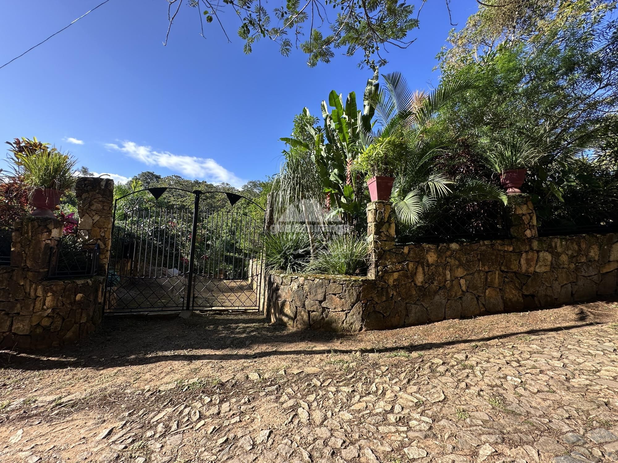 Terreno/Lote à venda  no Poço Escuro - Guaramiranga, CE. Imóveis