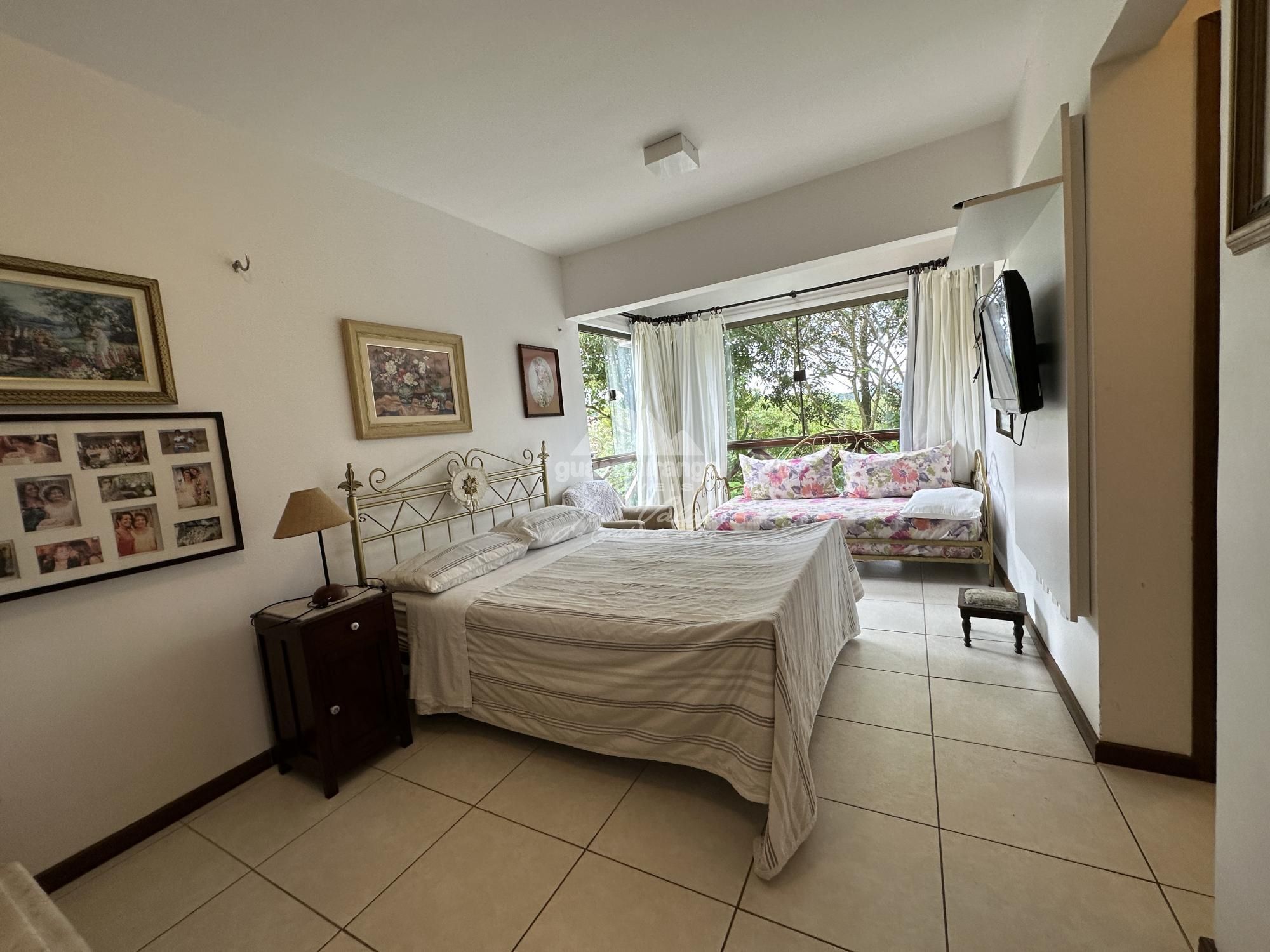 Casa de Condomínio à venda com 8 quartos, 246m² - Foto 39