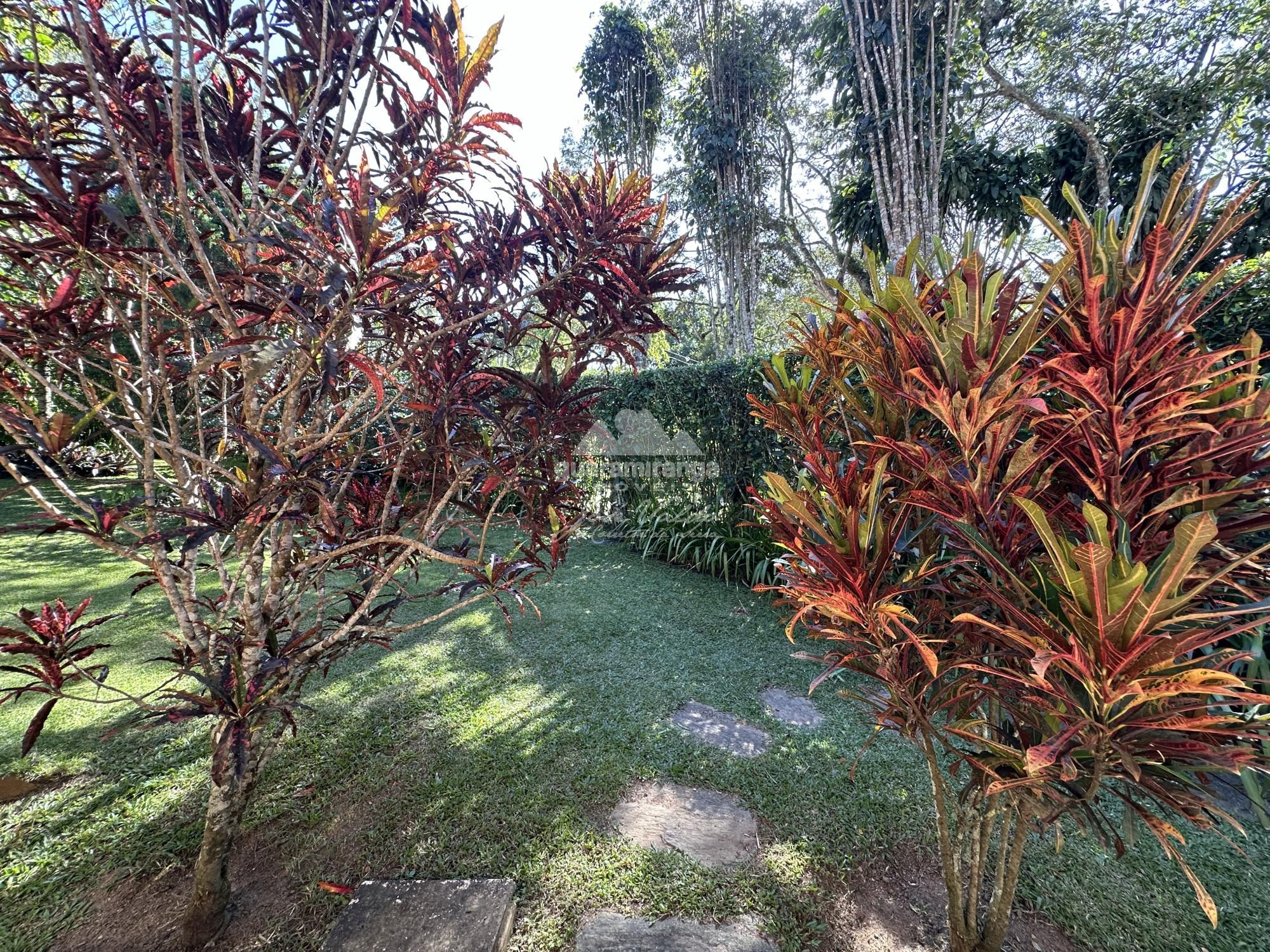 Casa de Condomínio à venda com 4 quartos, 300m² - Foto 33