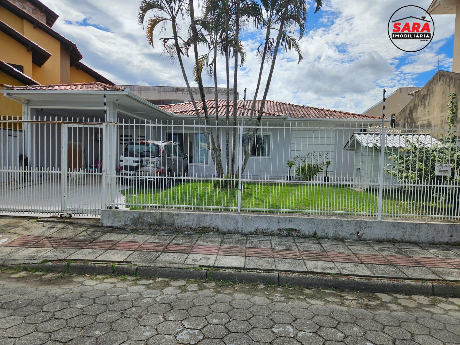 Casa com 4 Dormitórios à venda, 200 m² por R$ 1.295.000,00 Casa com 4 Dormitórios à venda, 200 m² por R$ 1.295.000,00