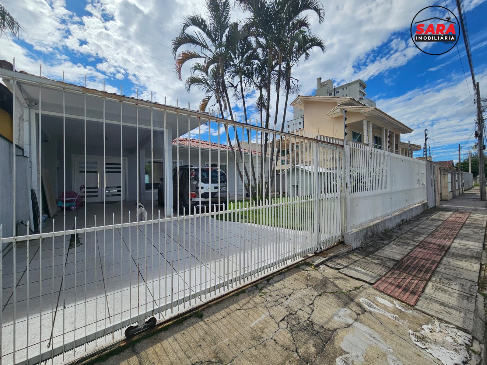 Casa com 4 Dormitórios à venda, 200 m² por R$ 1.295.000,00 Casa com 4 Dormitórios à venda, 200 m² por R$ 1.295.000,00