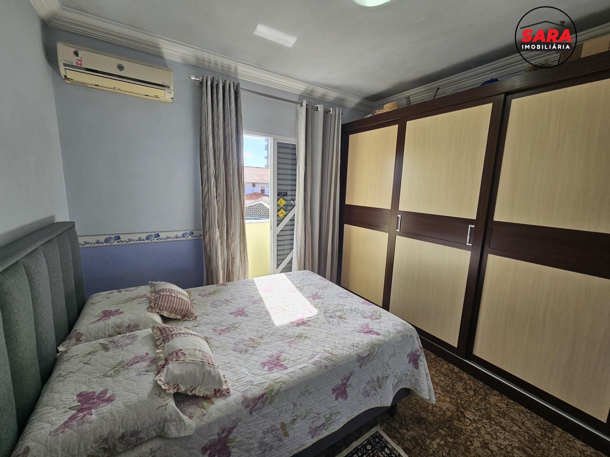 Casa com 4 Dormitórios à venda, 180 m² por R$ 1.700.000,00 Casa com 4 Dormitórios à venda, 180 m² por R$ 1.700.000,00