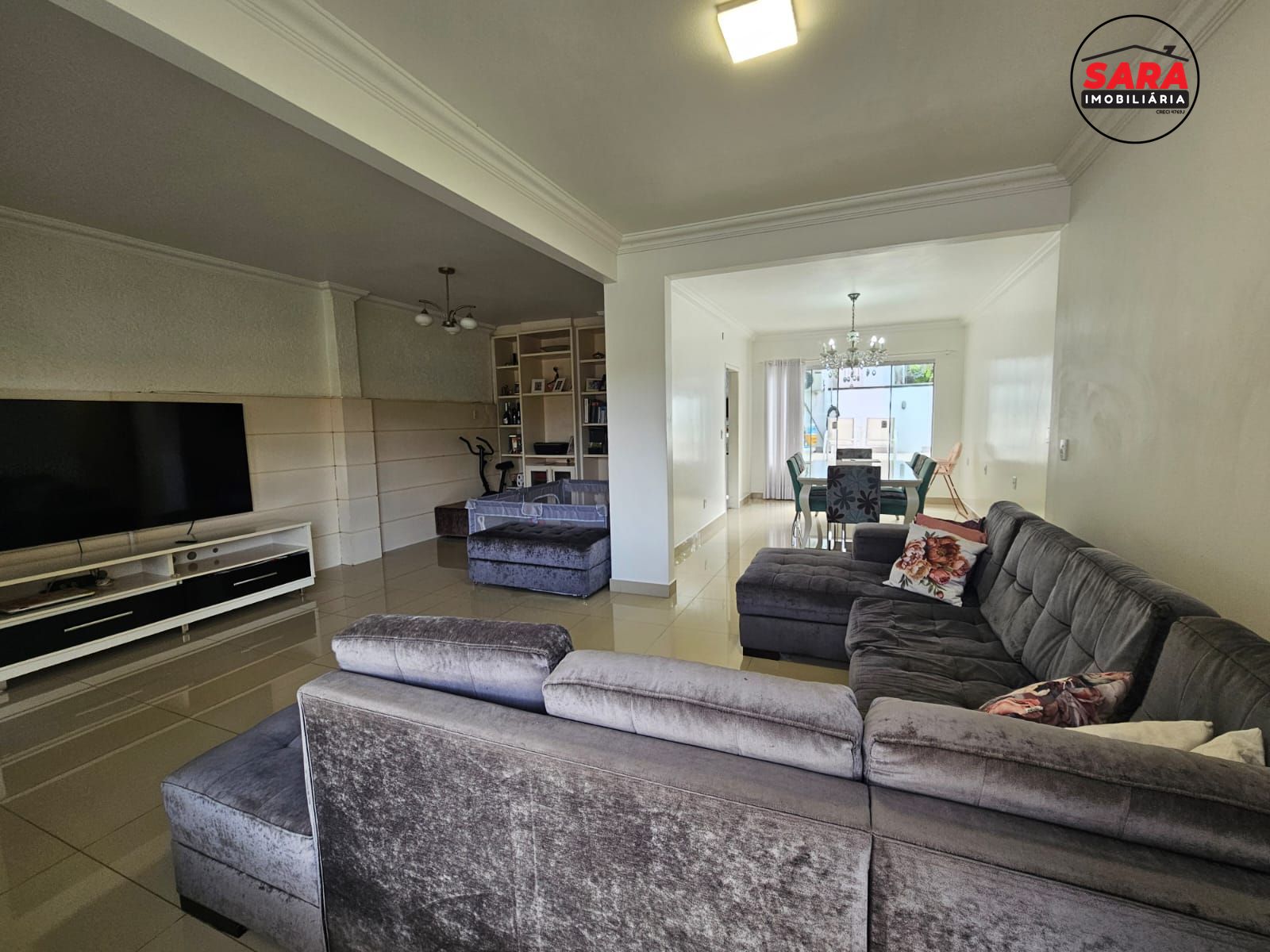 Casa com 4 Dormitórios à venda, 200 m² por R$ 1.295.000,00 Casa com 4 Dormitórios à venda, 200 m² por R$ 1.295.000,00