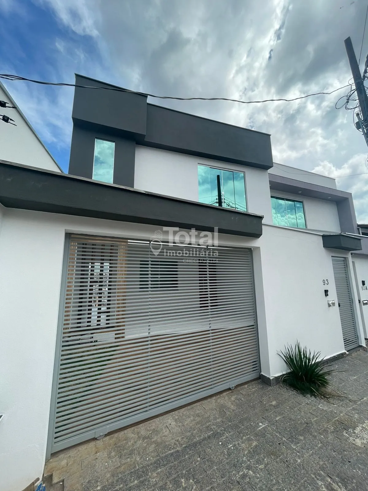 Casas à venda em Ipatinga - MG - Buskaza