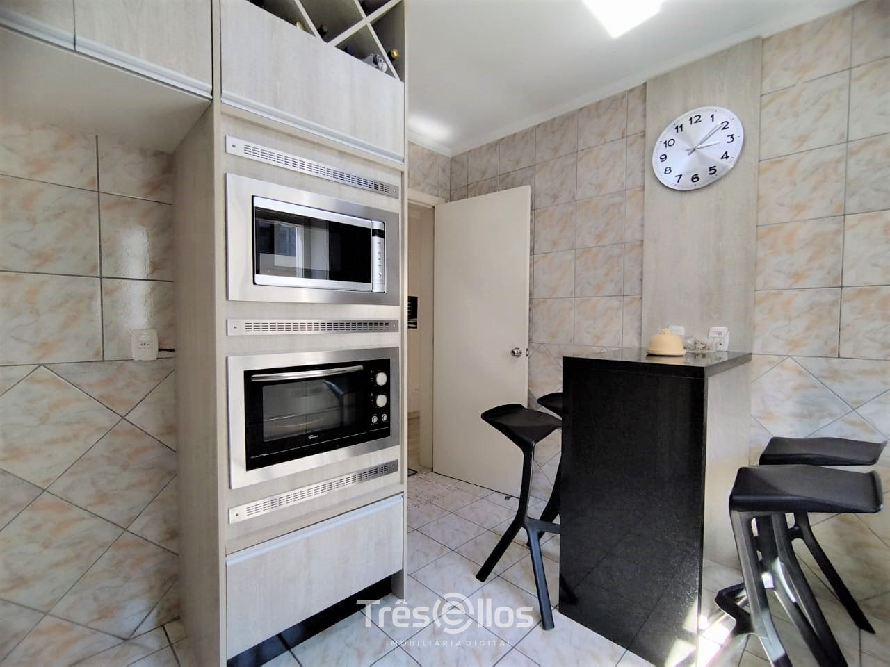 Apartamento à venda com 2 quartos, 65m² - Foto 4