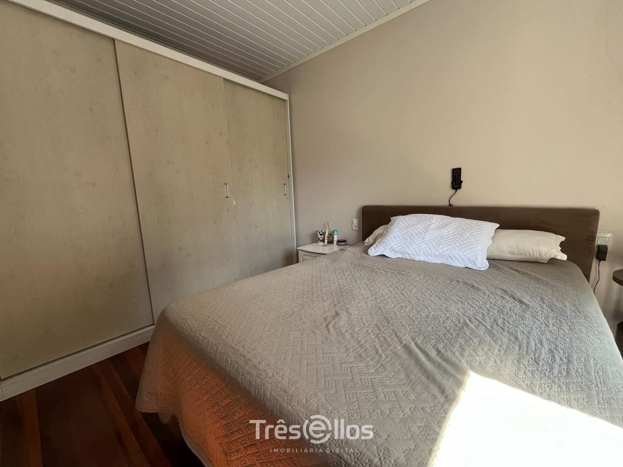 Casa à venda com 6 quartos, 230m² - Foto 5