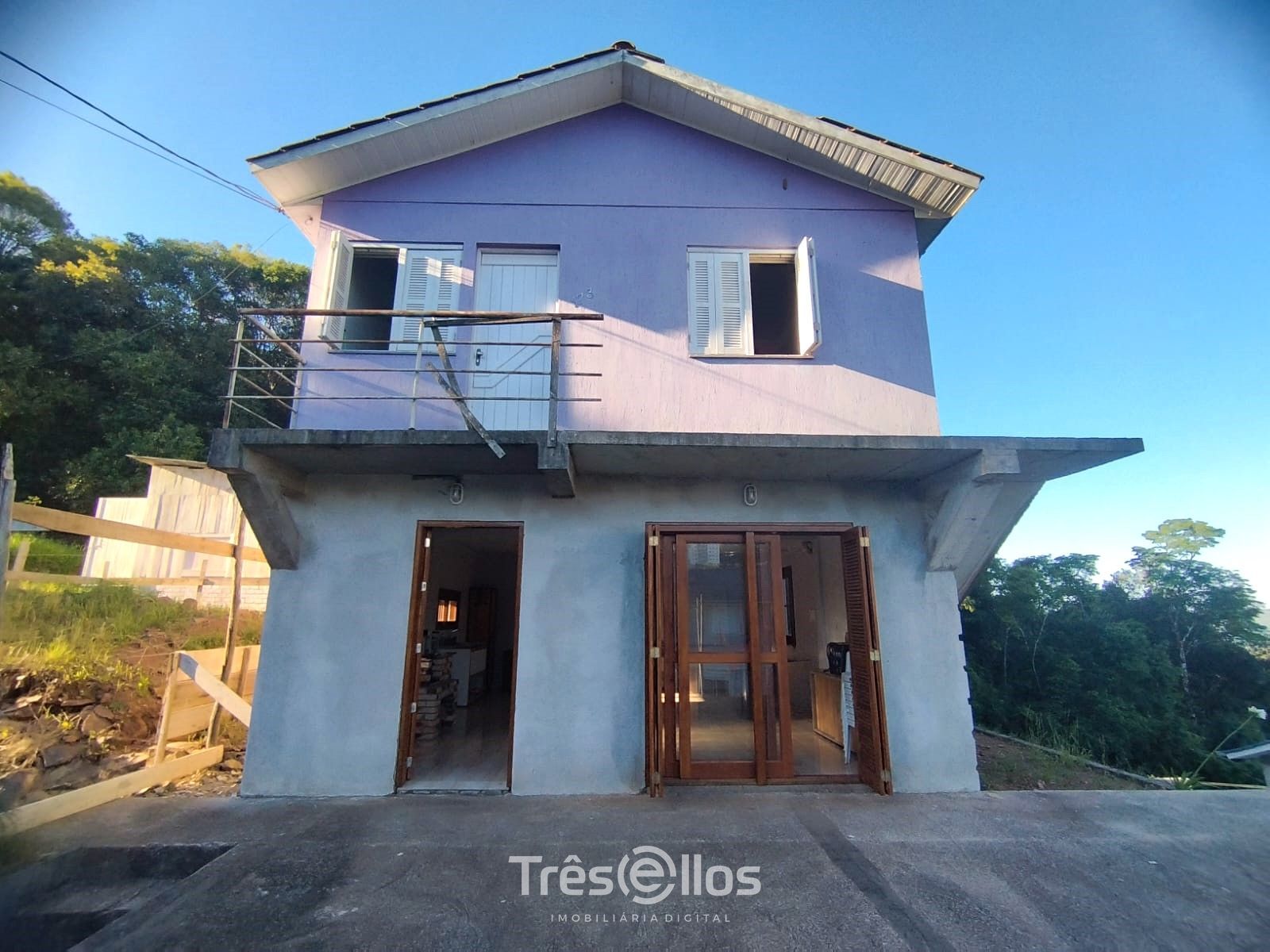 Casa à venda com 3 quartos, 134m² - Foto 1