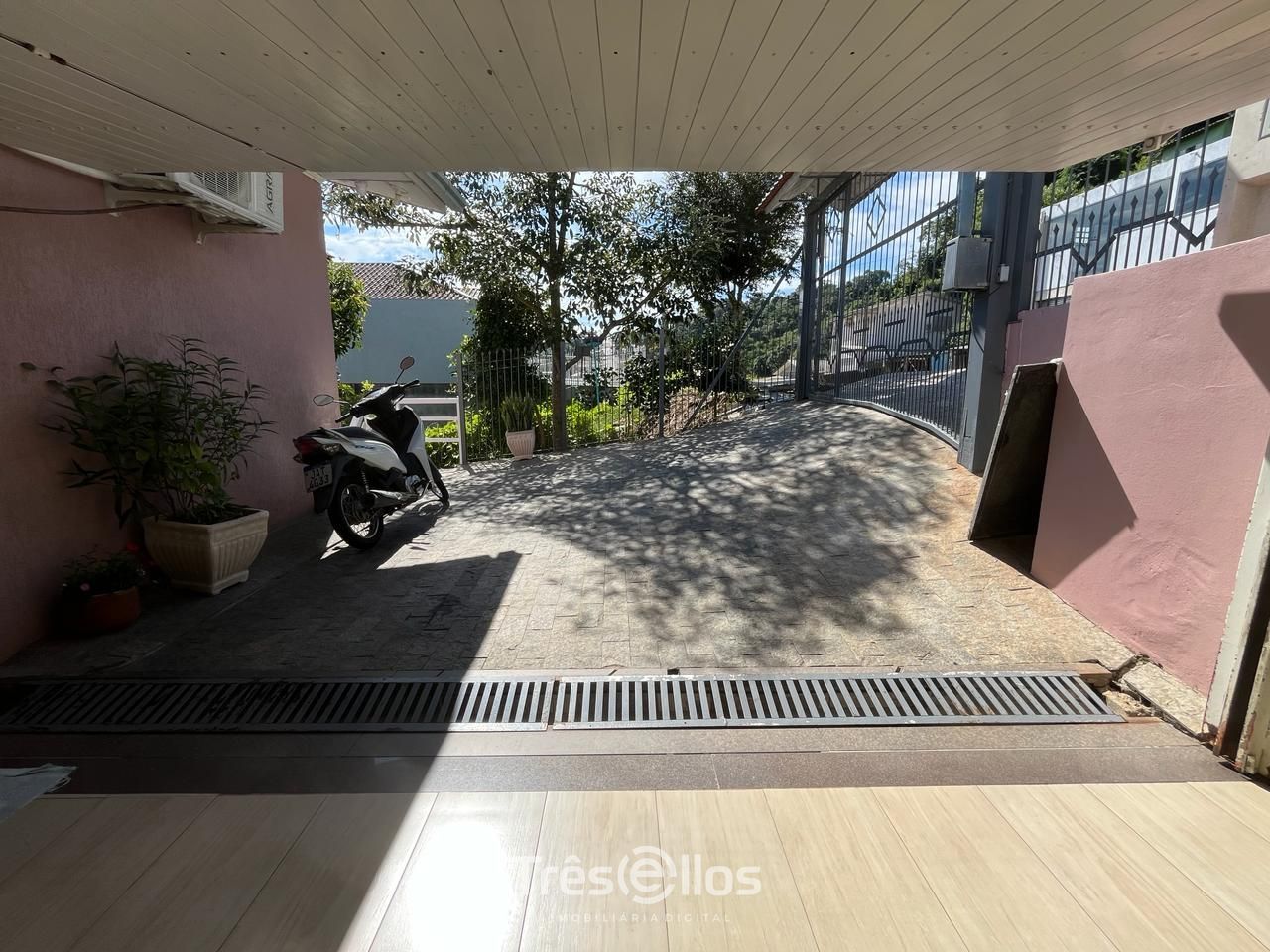 Casa à venda com 6 quartos, 230m² - Foto 12