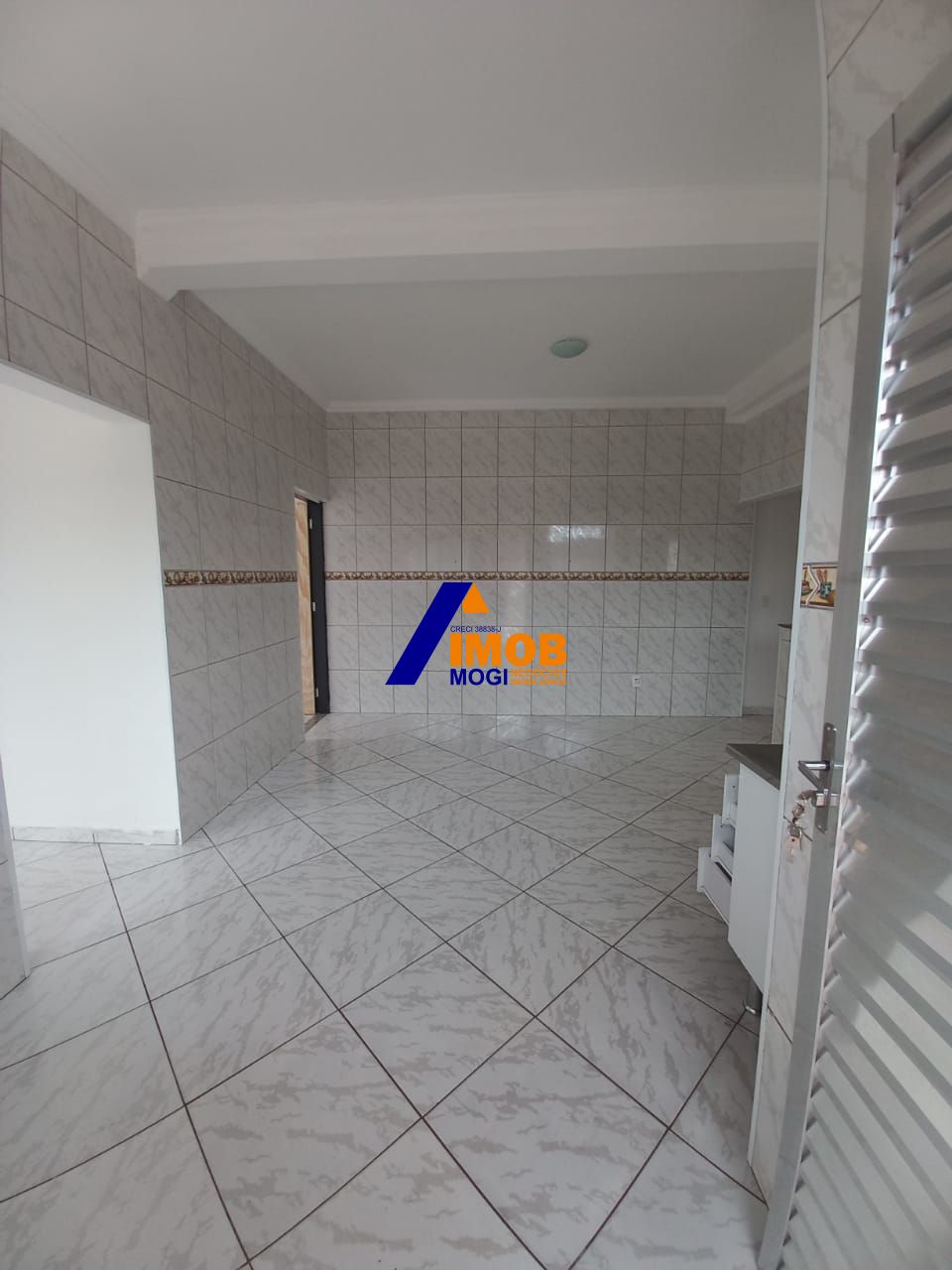 Casa à venda e aluguel com 3 quartos, 90m² - Foto 3