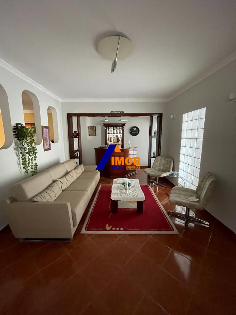 Casa à venda com 5 quartos, 605m² - Foto 2