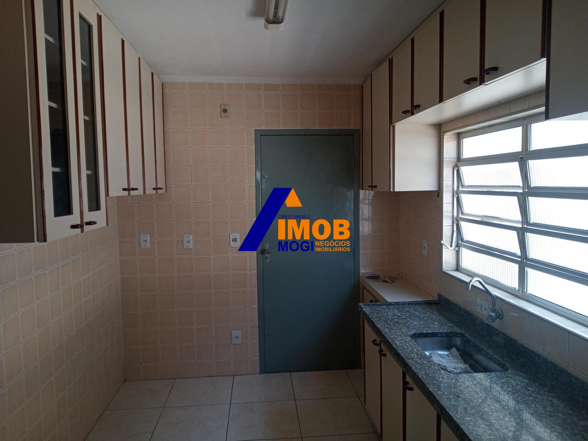 Apartamento à venda com 2 quartos, 64m² - Foto 4