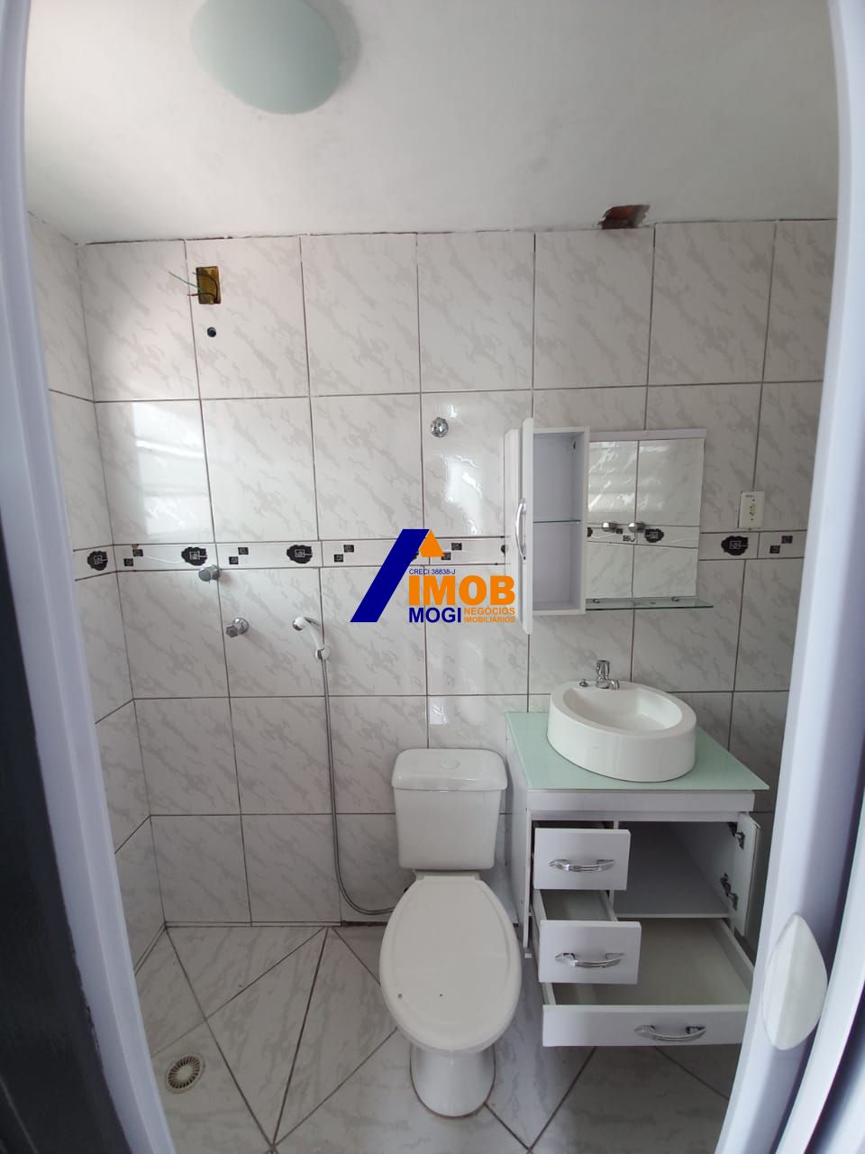 Casa à venda e aluguel com 3 quartos, 90m² - Foto 11