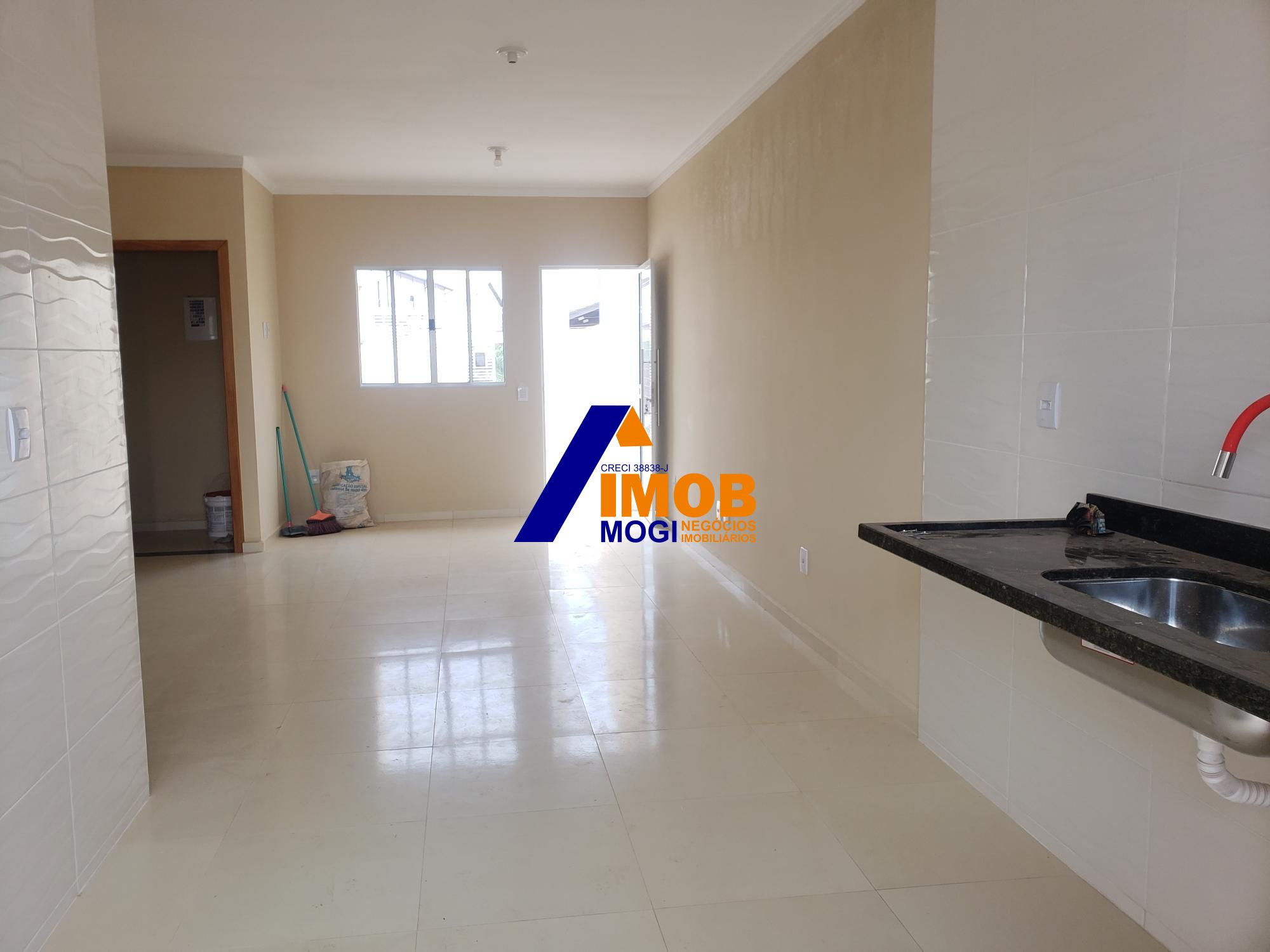 Casa à venda com 3 quartos, 100m² - Foto 5