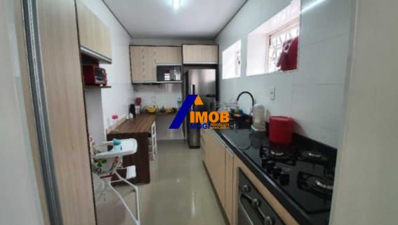 Casa à venda com 3 quartos, 120m² - Foto 1