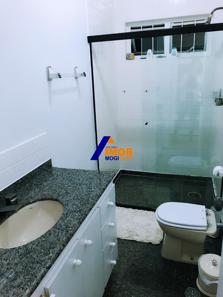 Casa à venda com 4 quartos, 250m² - Foto 18