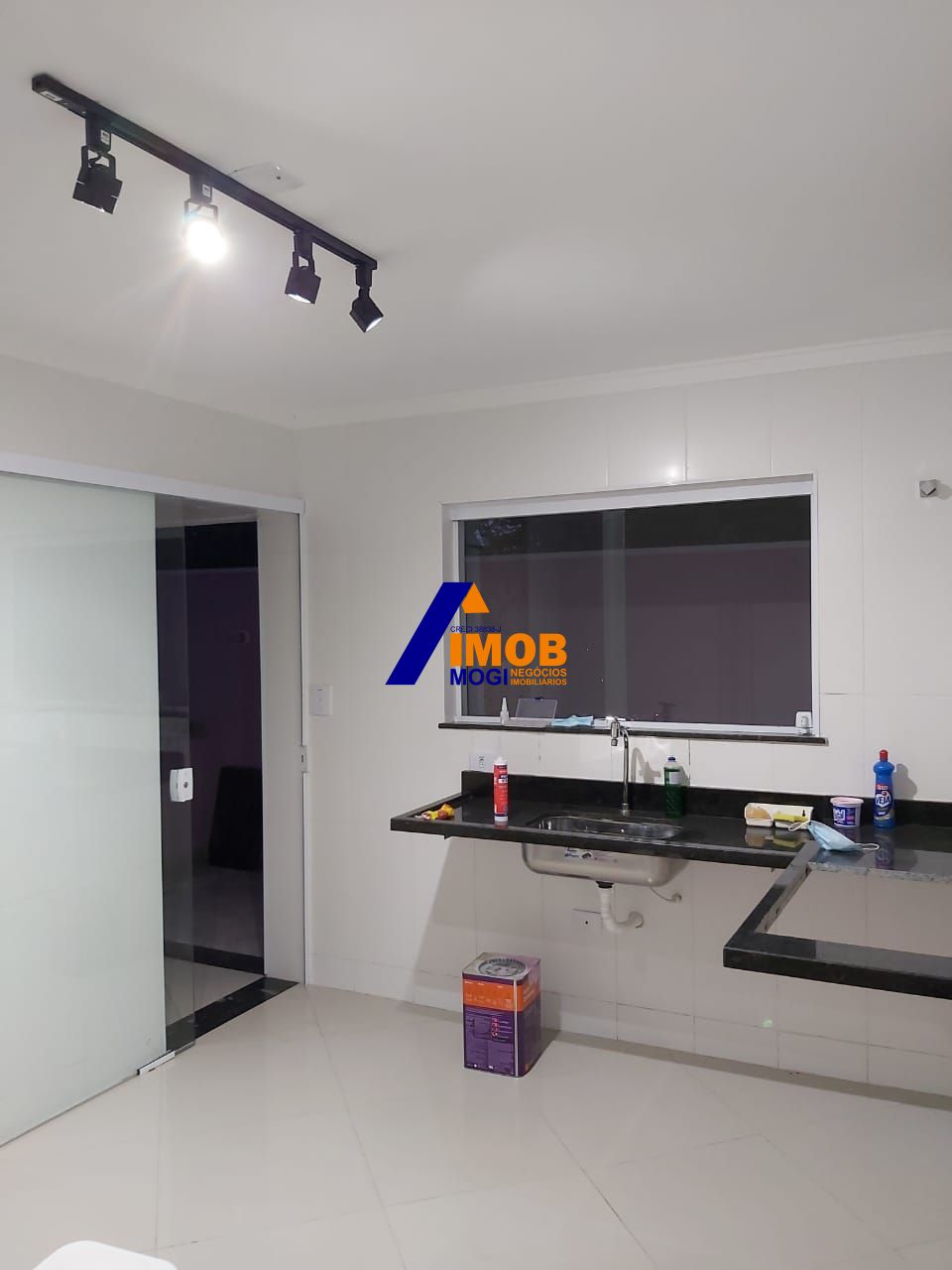 Casa à venda com 3 quartos, 95m² - Foto 13