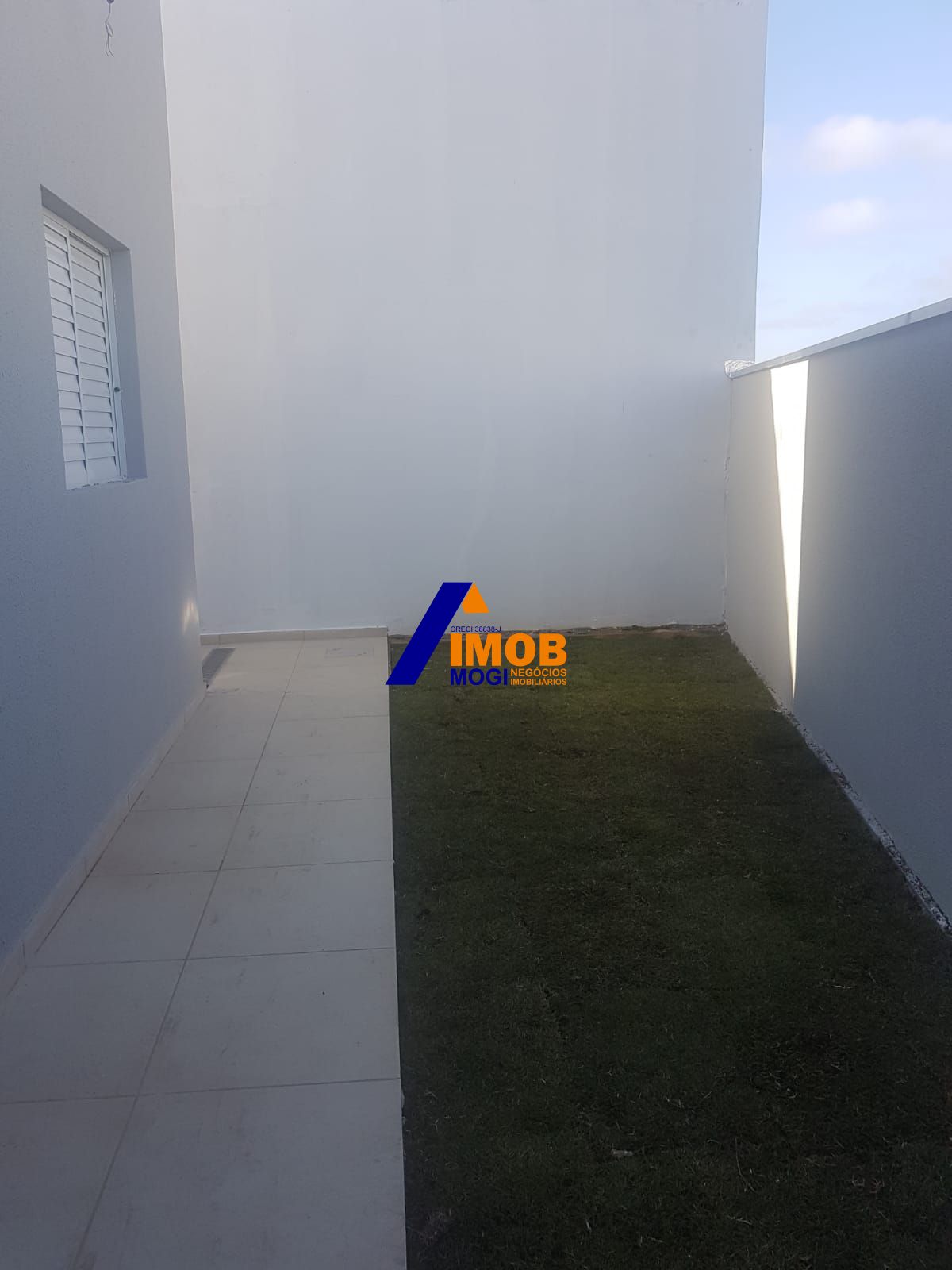 Casa à venda com 3 quartos, 82m² - Foto 3