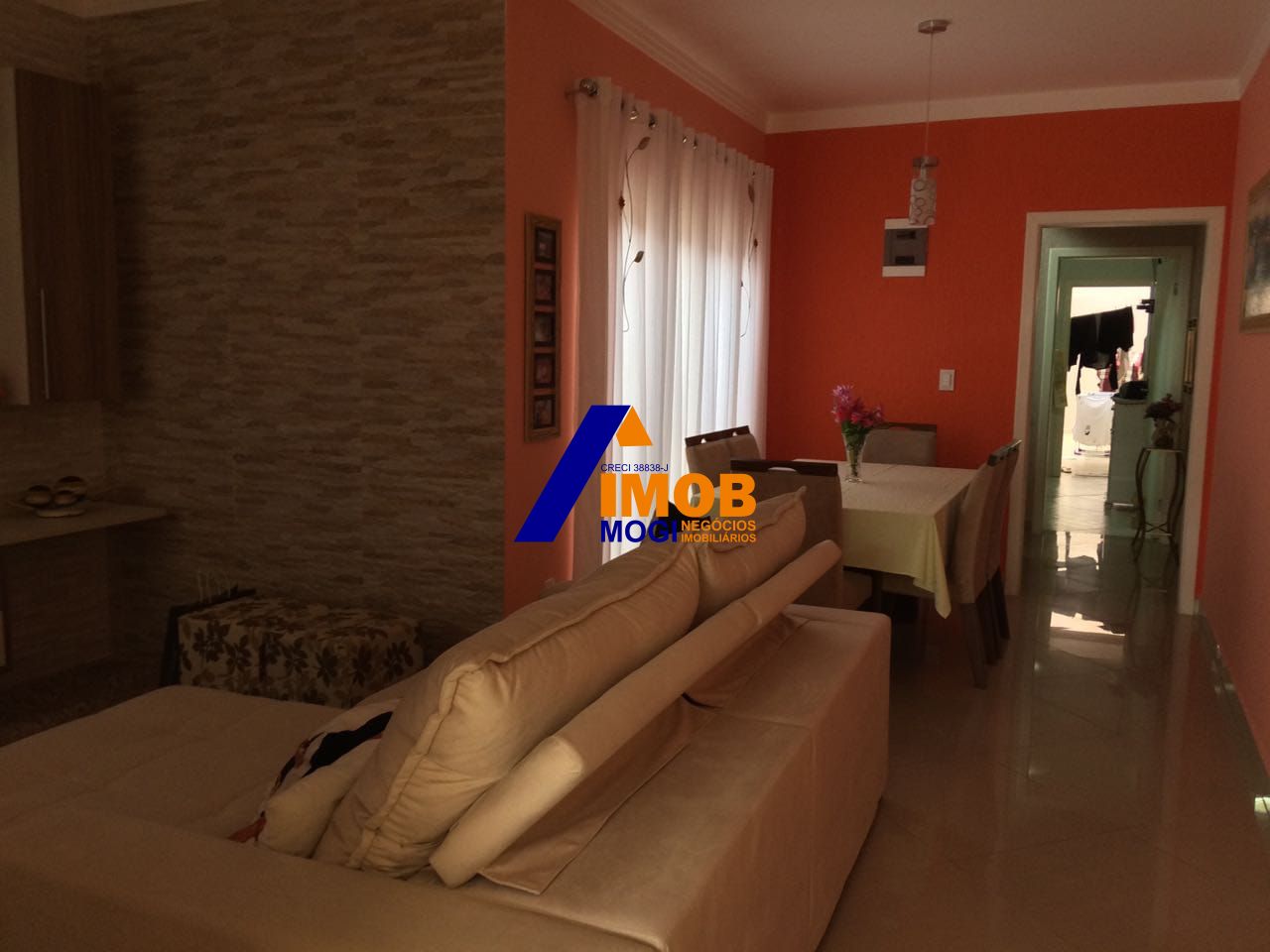 Casa à venda com 3 quartos, 175m² - Foto 2