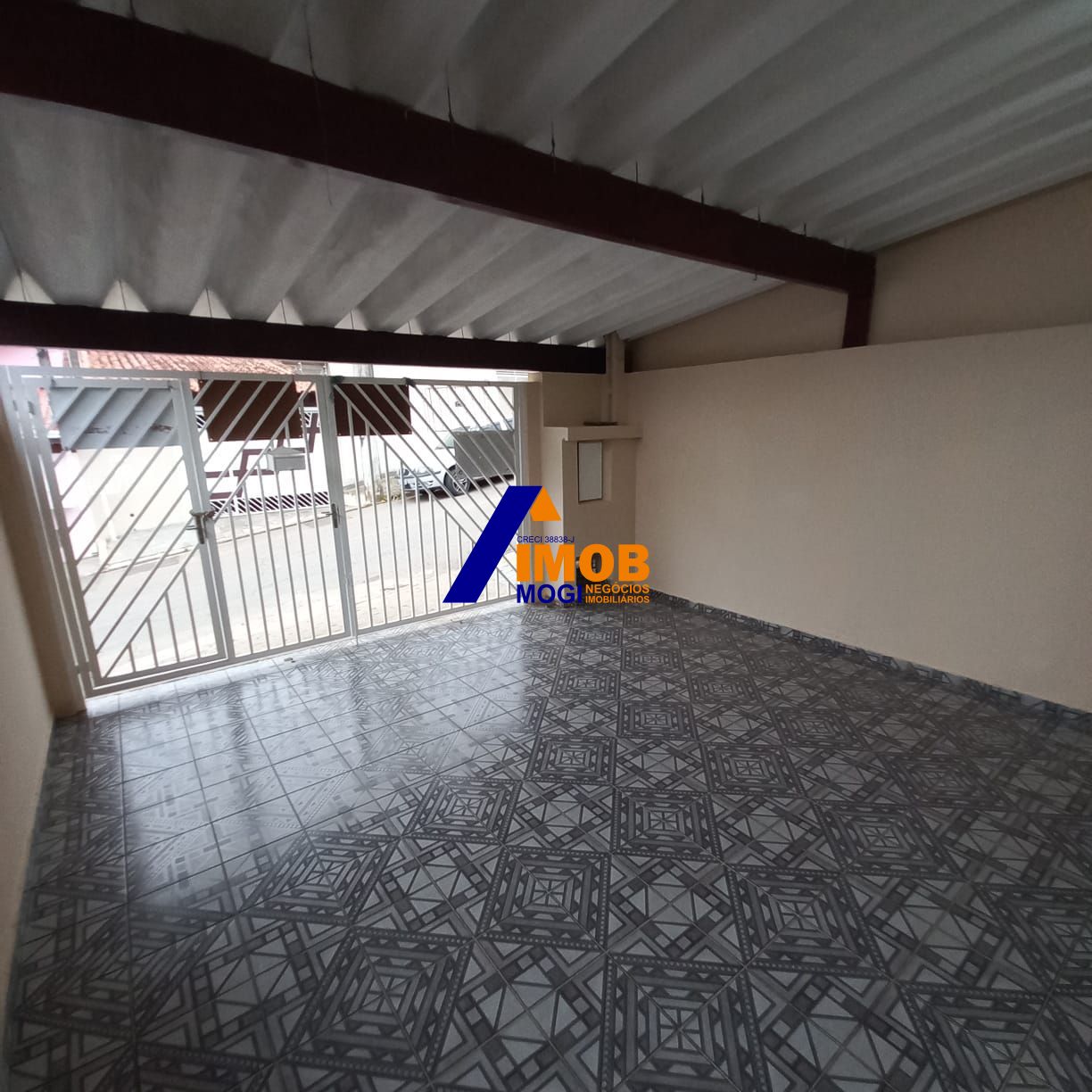 Casa à venda com 2 quartos, 92m² - Foto 2