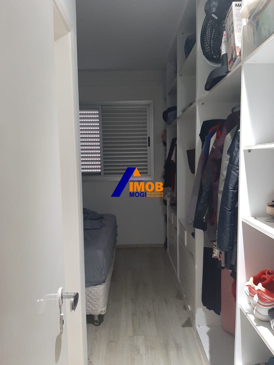 Apartamento à venda com 3 quartos, 90m² - Foto 1