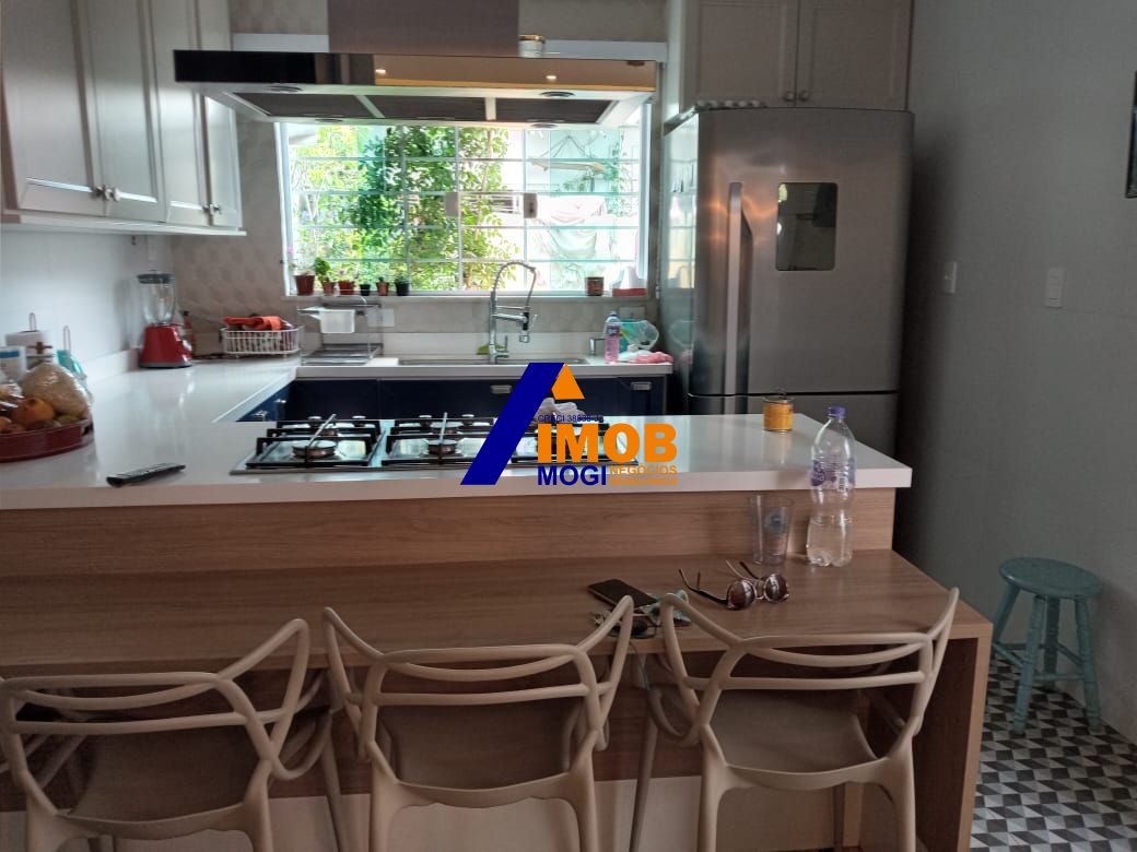 Sobrado, 4 quartos, 200 m² - Foto 1