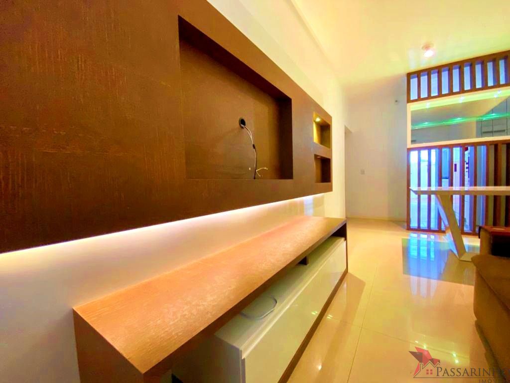 Casa à venda com 2 quartos, 60m² - Foto 9