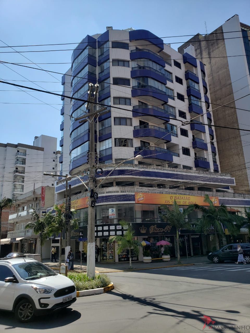 Cobertura à venda com 4 quartos, 230m² - Foto 1