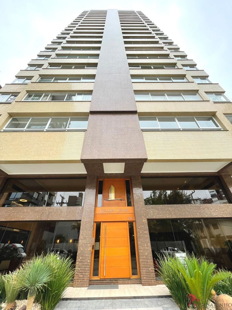 Apartamento à venda com 4 quartos, 217m² - Foto 3
