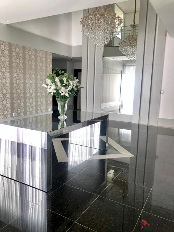 Apartamento à venda com 4 quartos, 250m² - Foto 4