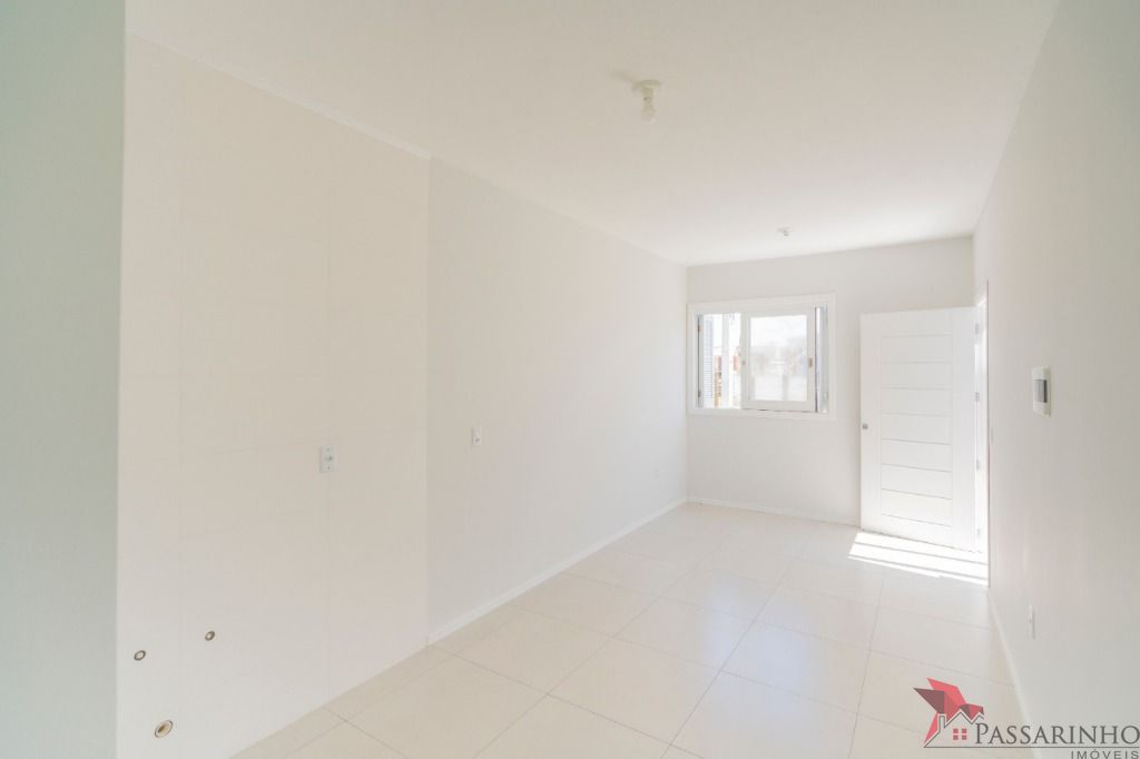 Casa à venda com 2 quartos, 60m² - Foto 9