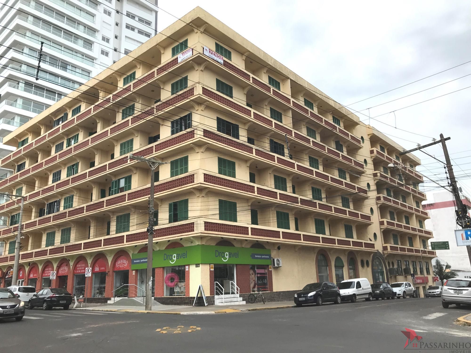 Apartamento à venda com 2 quartos, 130m² - Foto 2