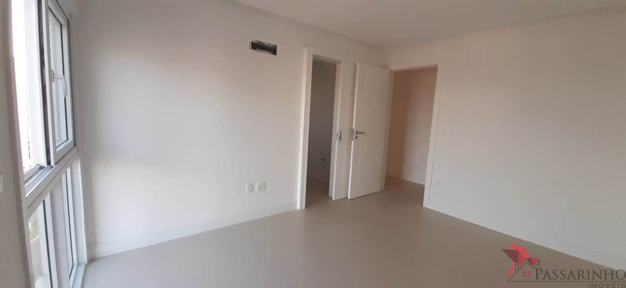 Apartamento à venda com 4 quartos, 230m² - Foto 28