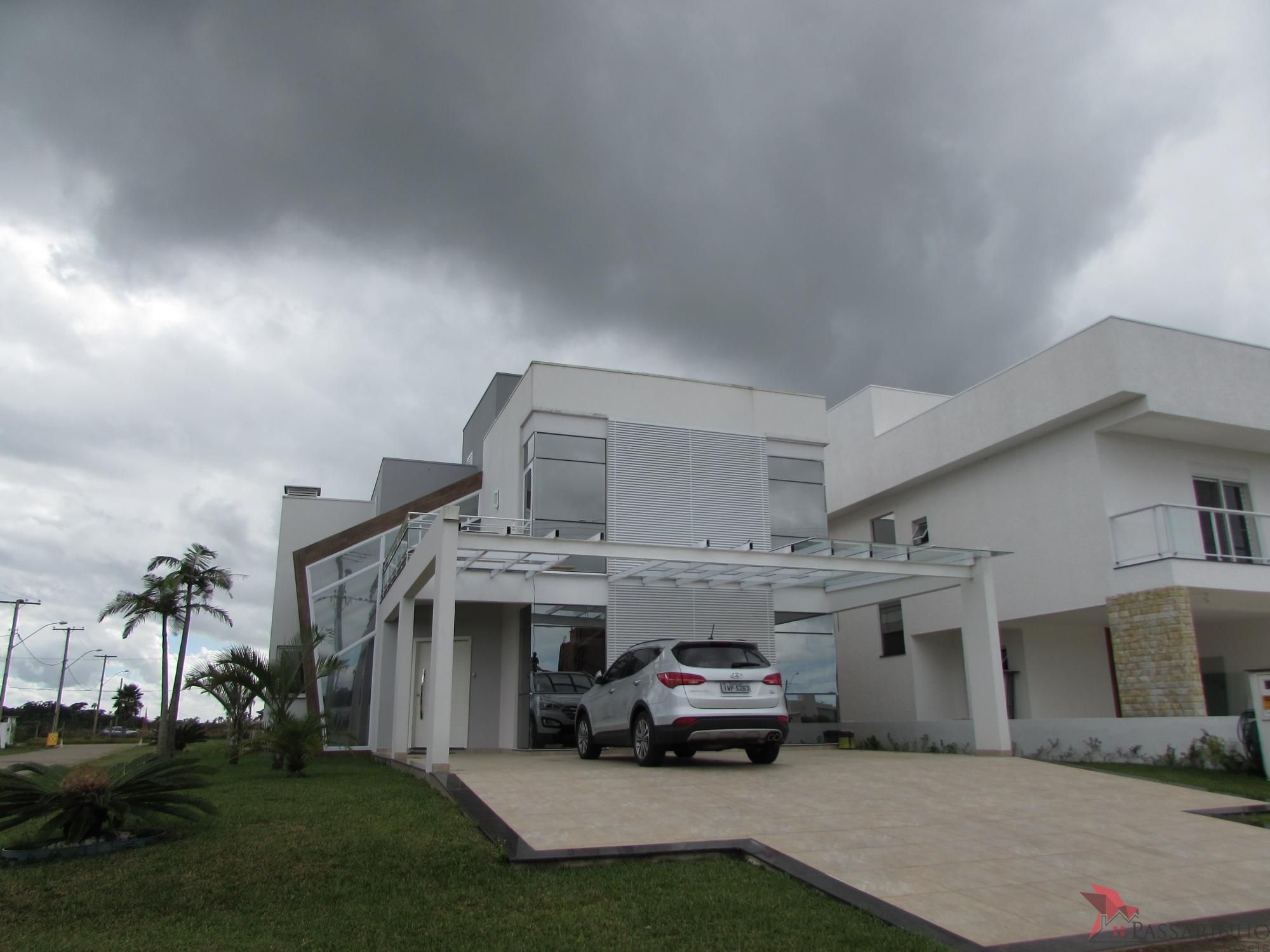 Casa de Condomínio à venda com 4 quartos, 475m² - Foto 1