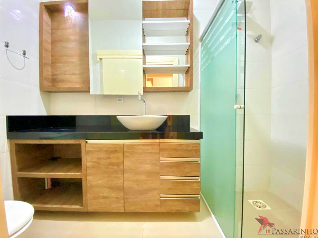 Casa à venda com 2 quartos, 60m² - Foto 23