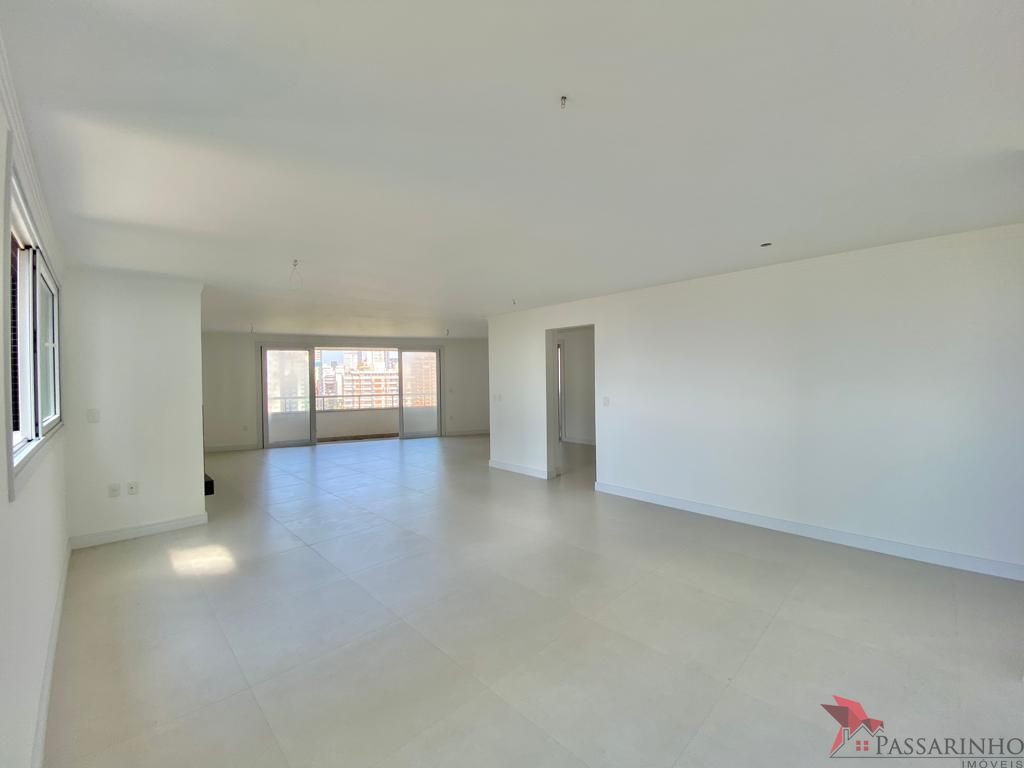 Apartamento à venda com 3 quartos, 200m² - Foto 9