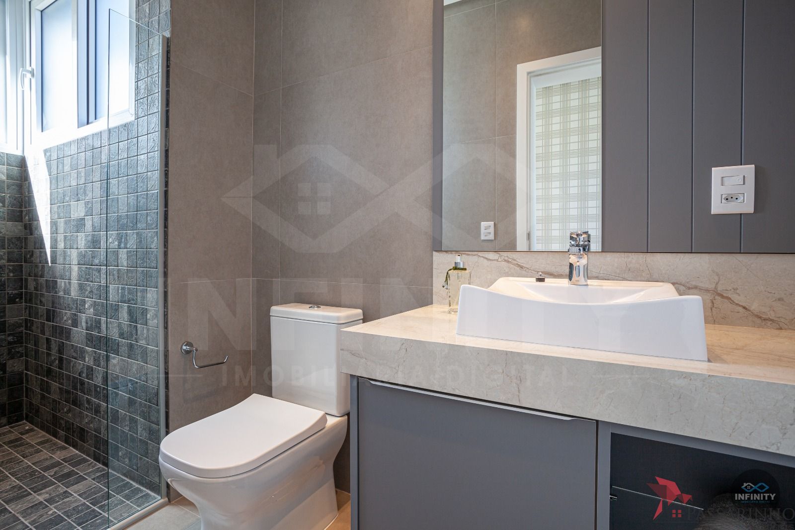 Casa de Condomínio à venda com 4 quartos, 336m² - Foto 9