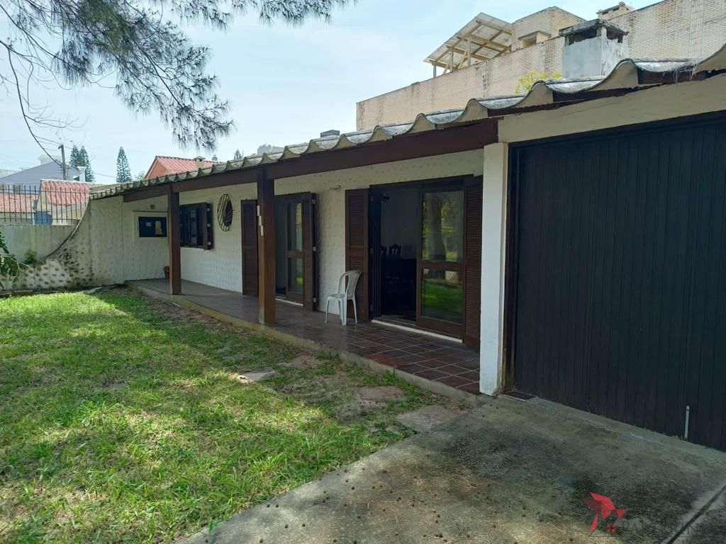 Casa à venda com 3 quartos, 150m² - Foto 2