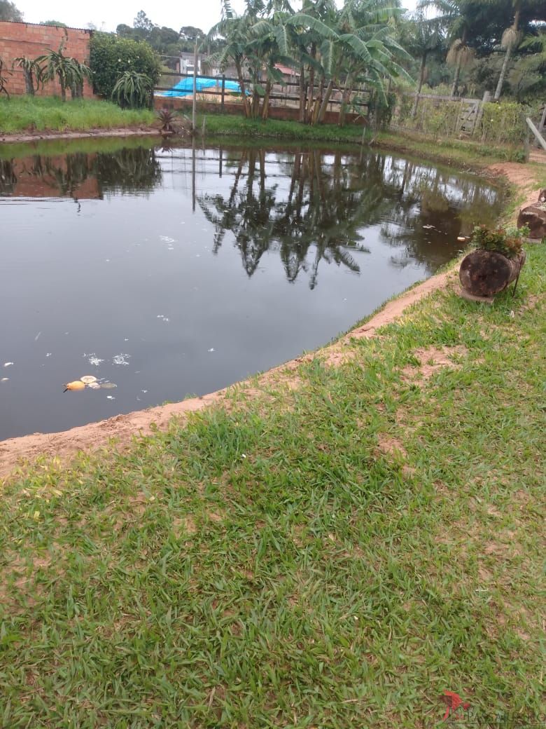 Chácara à venda com 2 quartos, 121m² - Foto 17