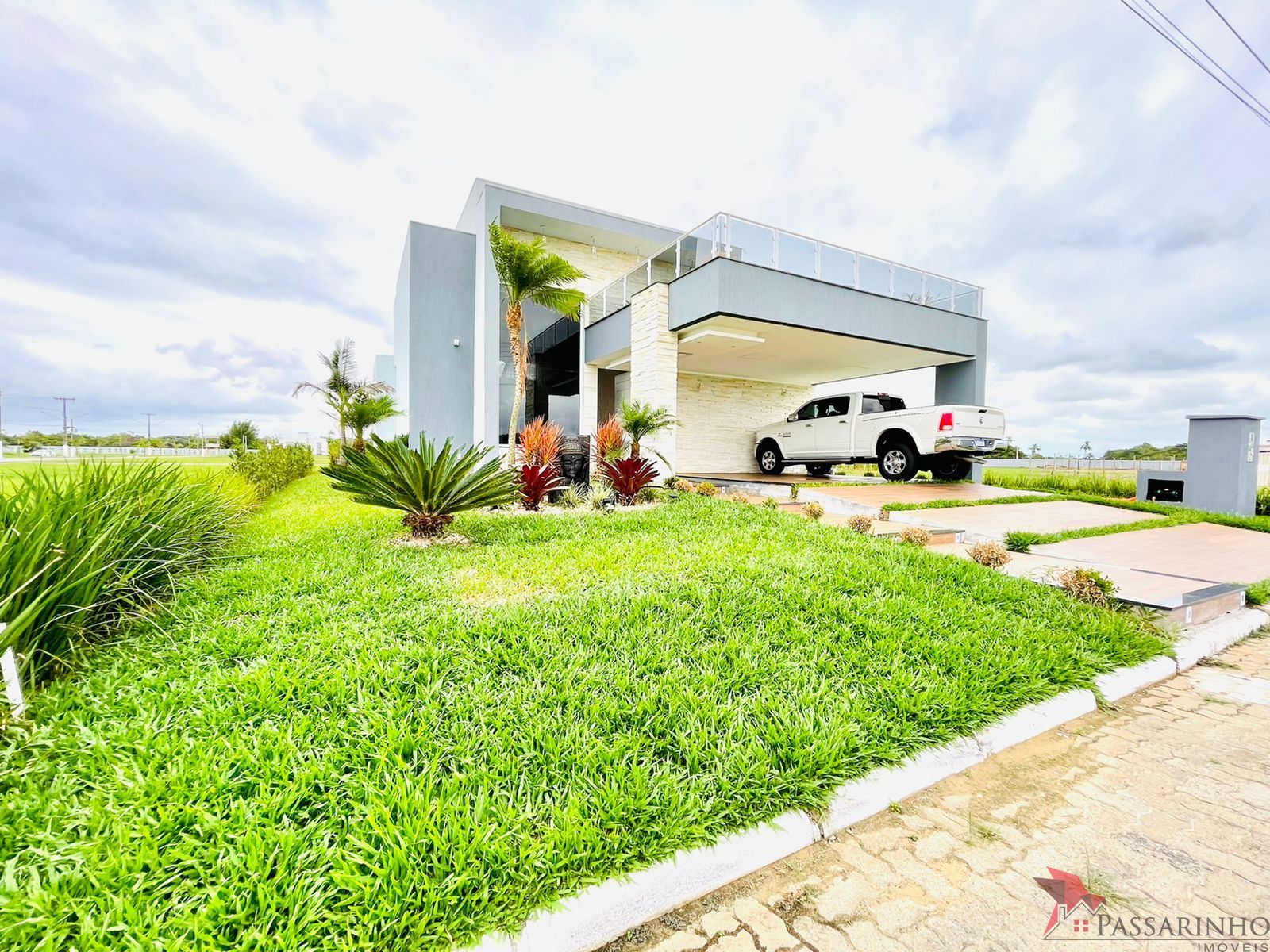 Casa de Condomínio à venda com 3 quartos, 276m² - Foto 1