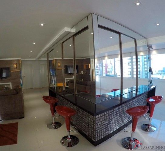 Apartamento à venda com 3 quartos, 197m² - Foto 7
