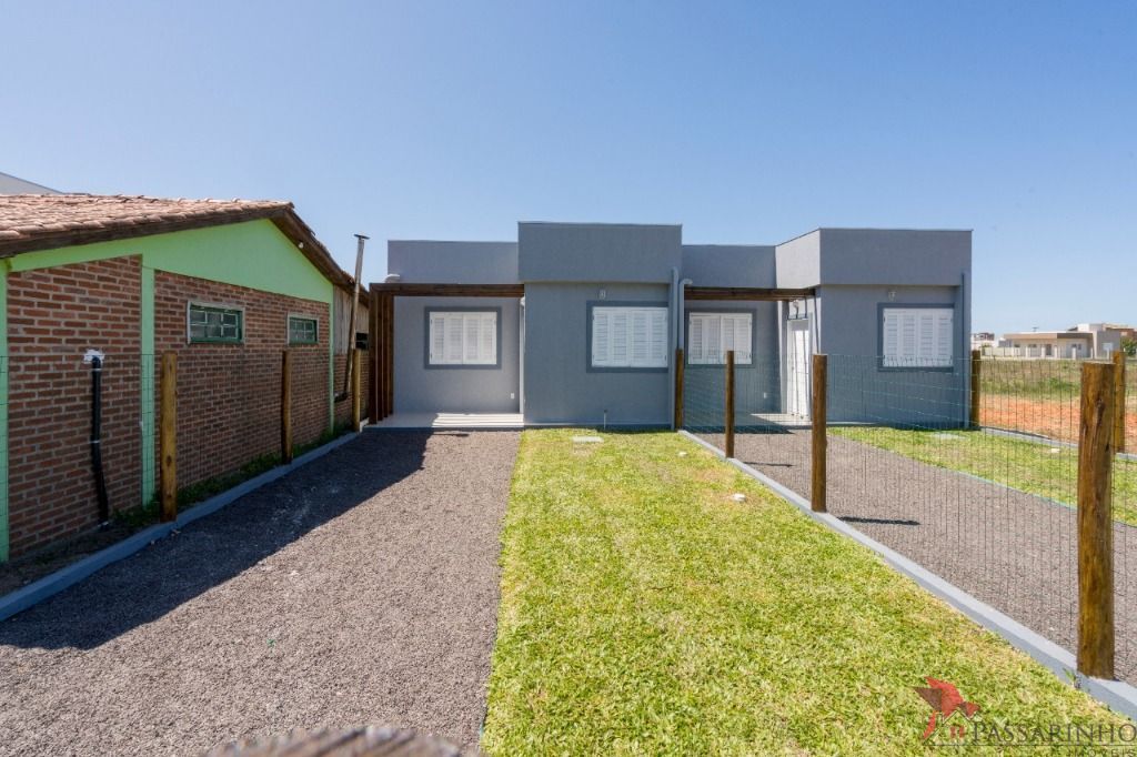 Casa à venda com 2 quartos, 60m² - Foto 2