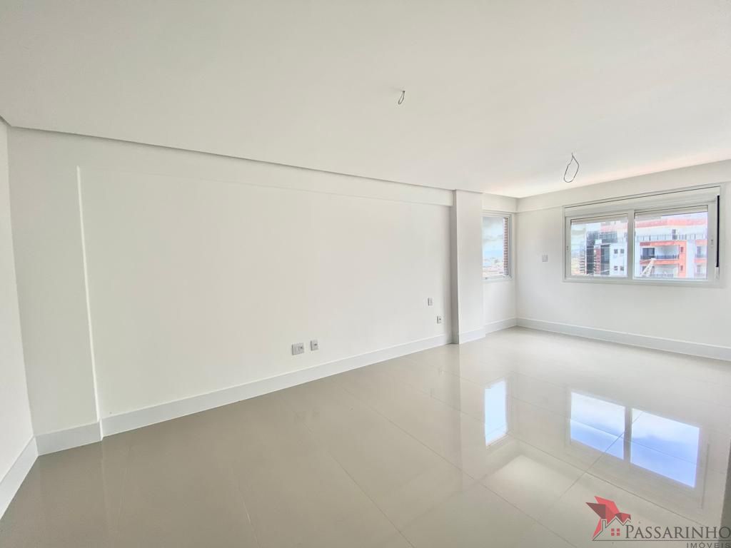 Apartamento à venda com 4 quartos, 217m² - Foto 30